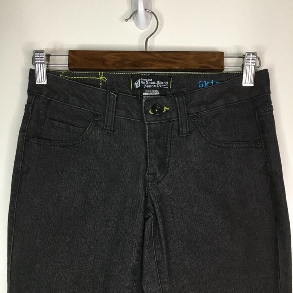 Genuine Volcom brand  Sadie Skinny Jeans Size 0 - Picture 2 of 12